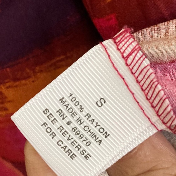 BAILEY & CHLOE WATERCOLOR BUTTON DOWN LONG SLEEVE, SIZE SMALL - Picture 4 of 4